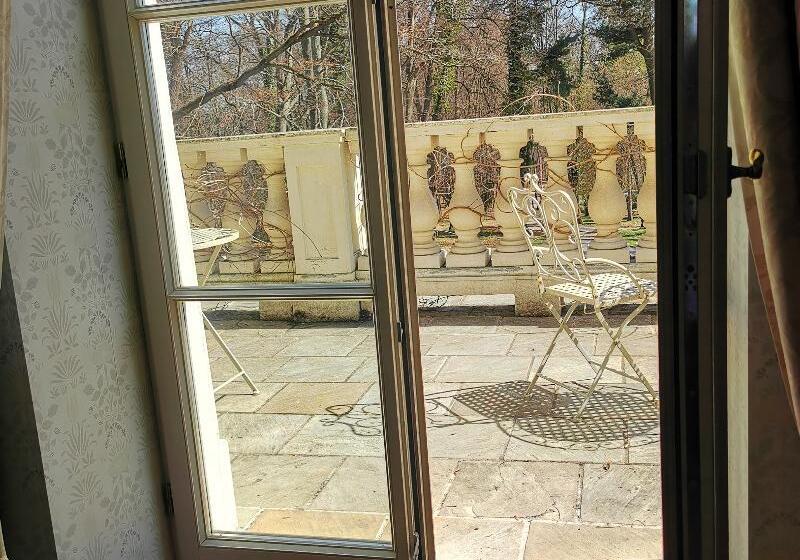 בית מלון כפרי Dwor Sierakow