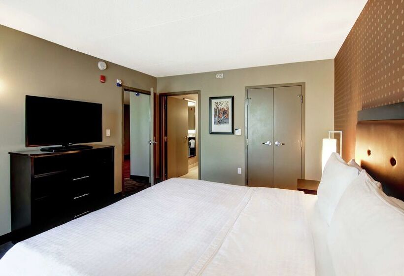 هتل Homewood Suites Ajax, Ontario, Canada