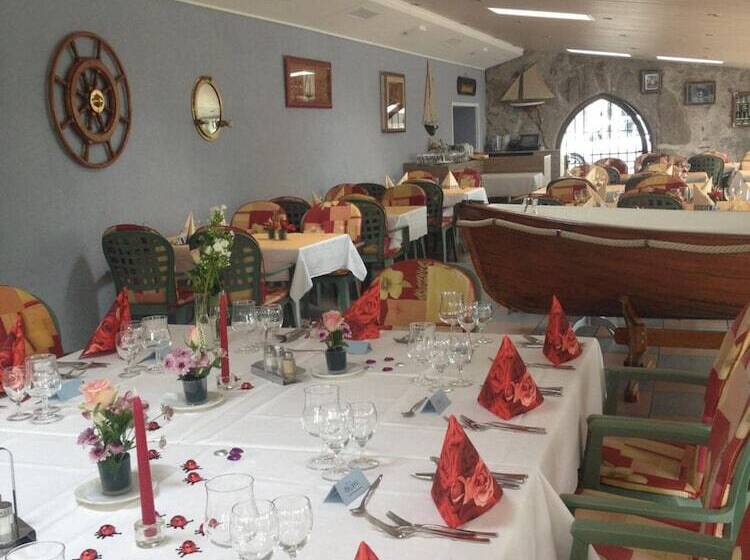 فندق Hôtel Du Port   Free Parking   Breakfast Included