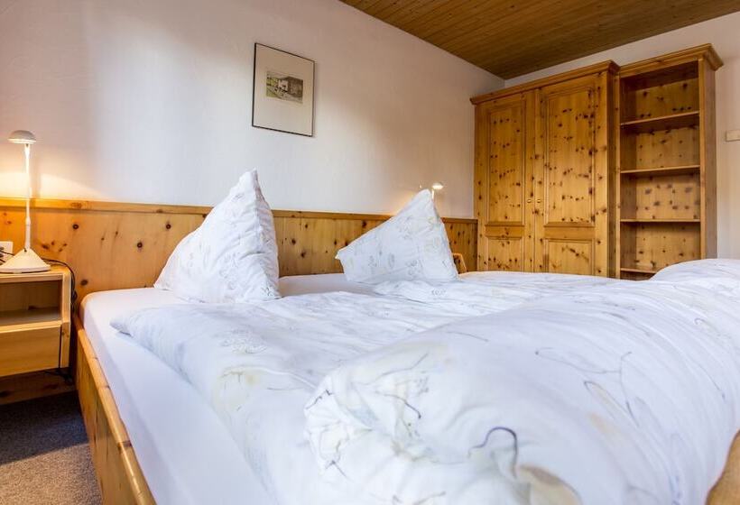 בית מלון כפרי Restorant Engiadina Ftan