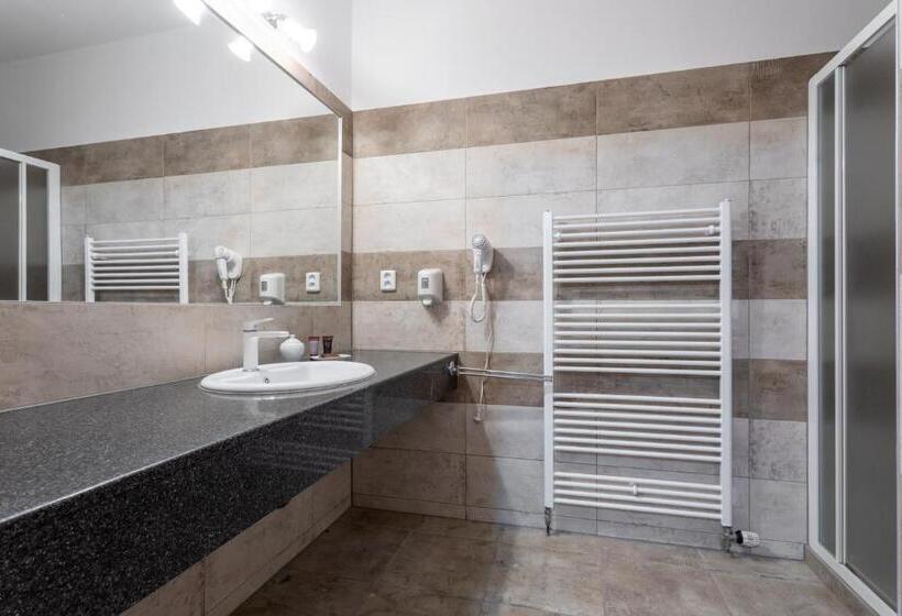 هتل Sanatorium Mariot