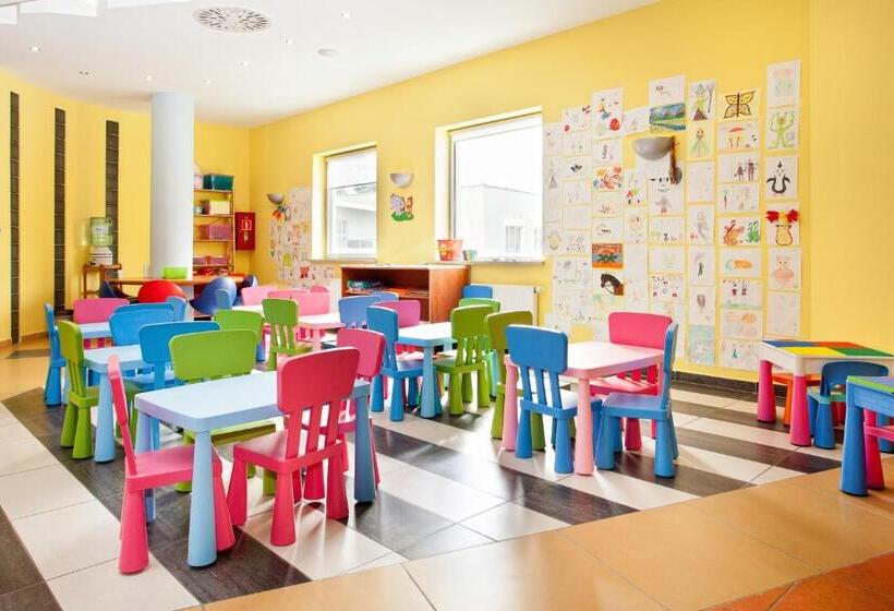 בית מלון כפרי Senator