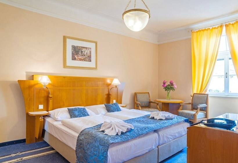 Отель Three Lilies Inkl Aquaforum