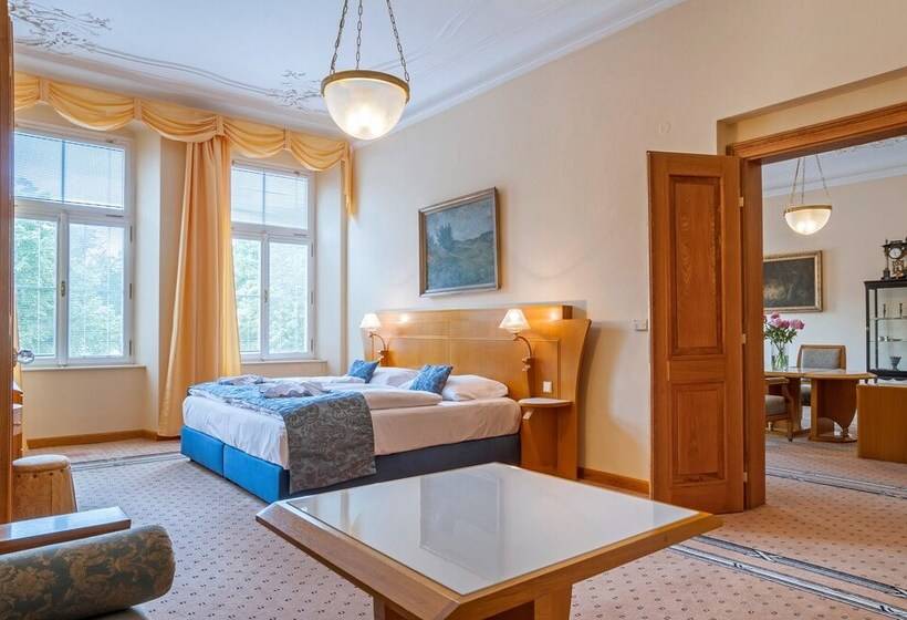 Отель Three Lilies Inkl Aquaforum