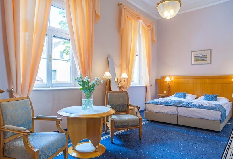 Отель Three Lilies Inkl Aquaforum