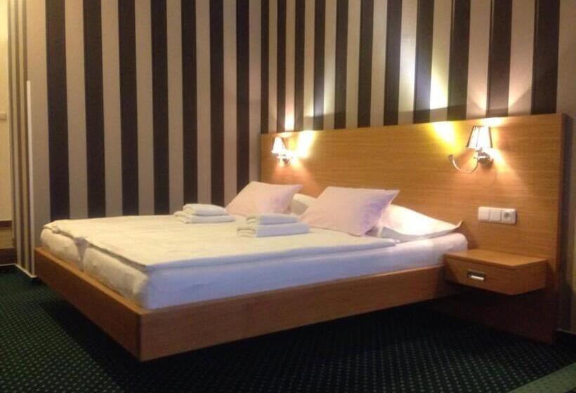 هتل Vacek Pod Věží