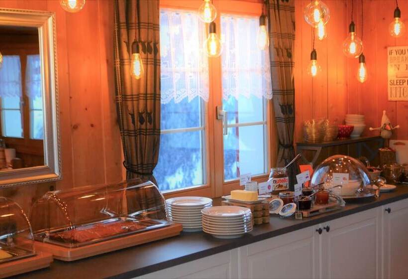 ペンション Gasthaus Alpina