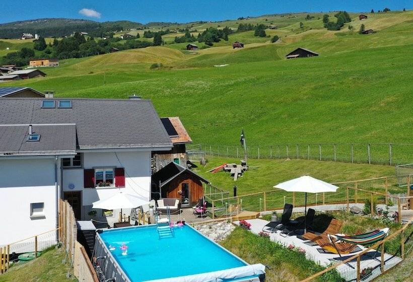 ペンション Gasthaus Alpina