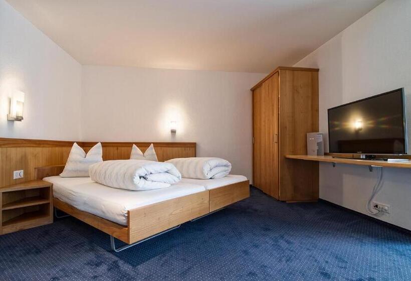 بنسيون Rössli Tufertschwil