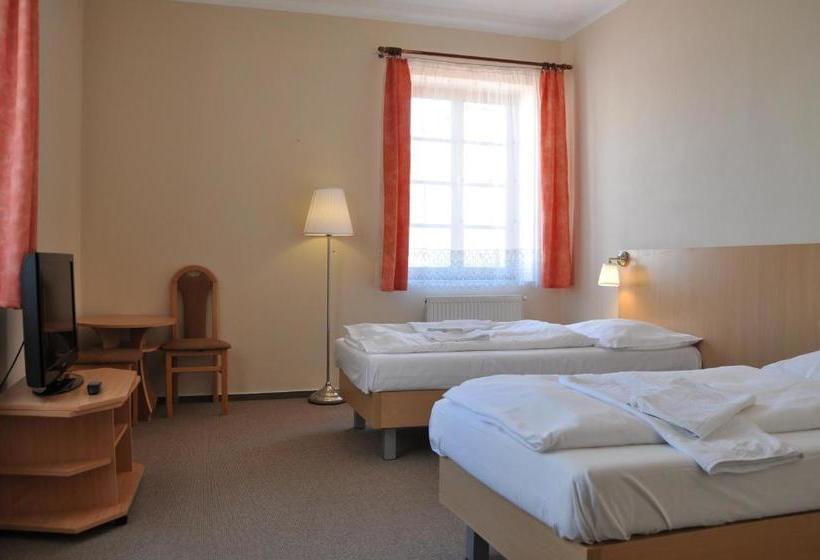 پانسیون V Centru