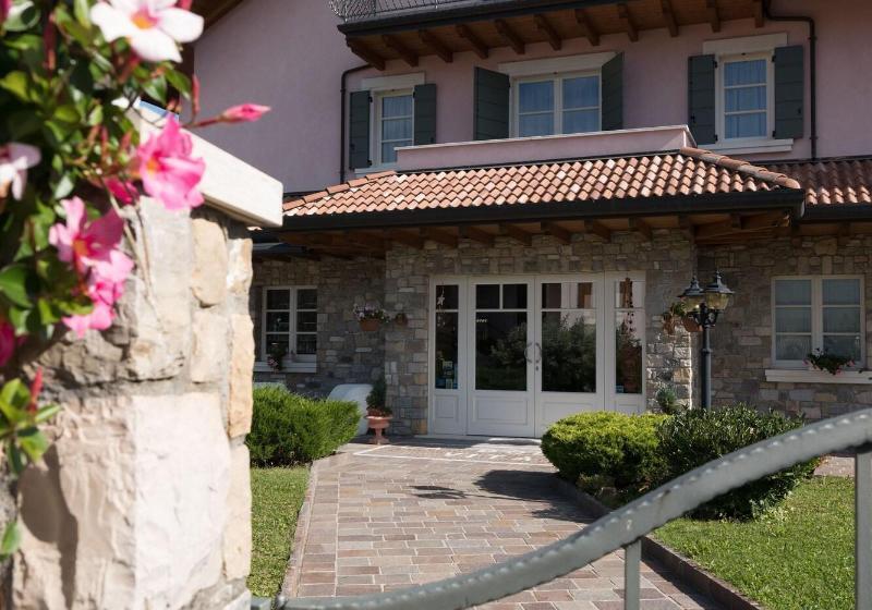 T Ami Hotel Resort Spa