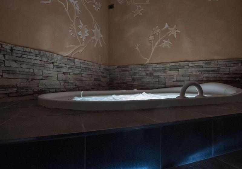 T Ami Hotel Resort Spa
