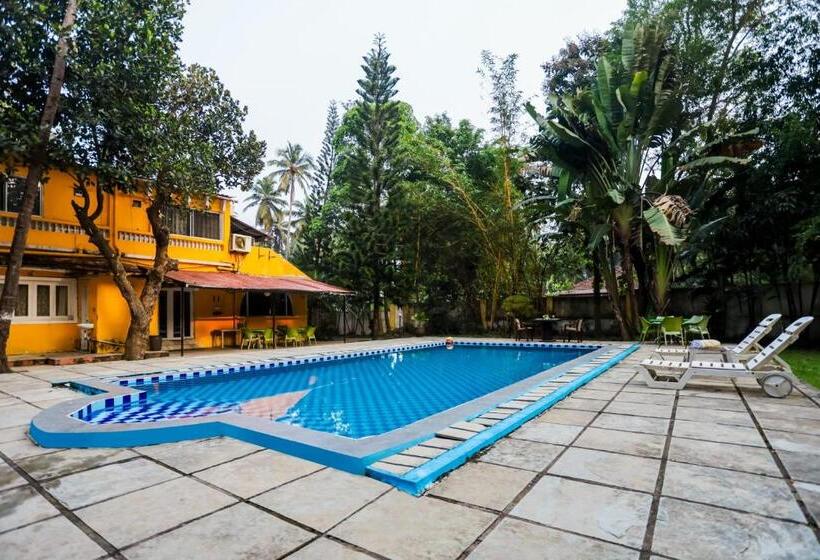 6 Bedrooms Nr Majorda Beach With Pool