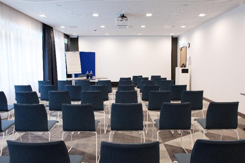 Отель Holiday Inn Express Fürth, An Ihg