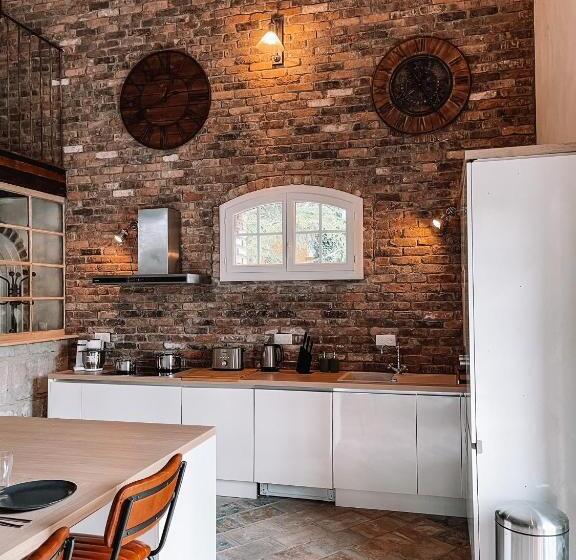 Mas Du Dragon   8 Personnes  Jacuzzi Piscine Chaufée