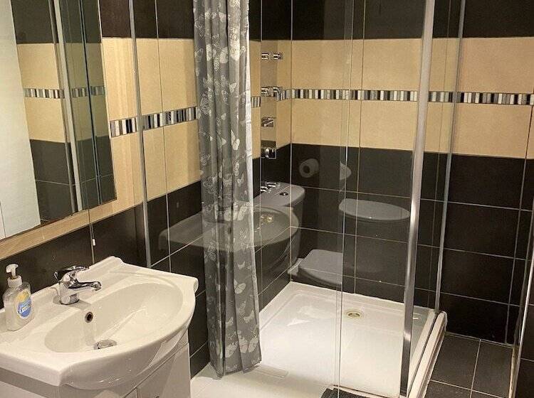 St Pauls Rd   Townhouse Accommodation