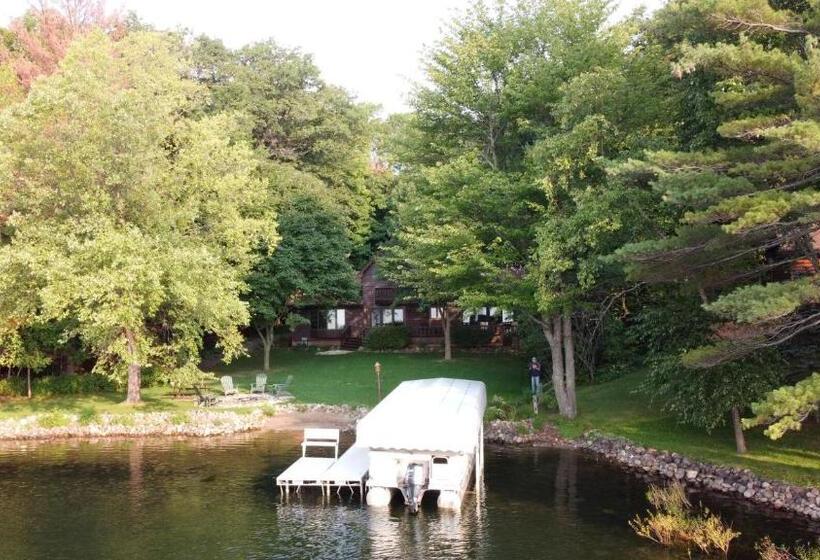 Lazy Pines Lodge