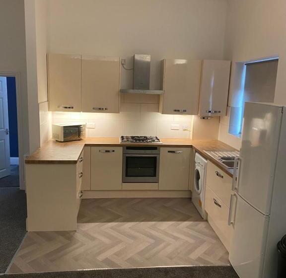 Lovely 1 Bed Ground Floor Flat In Leamington Spa