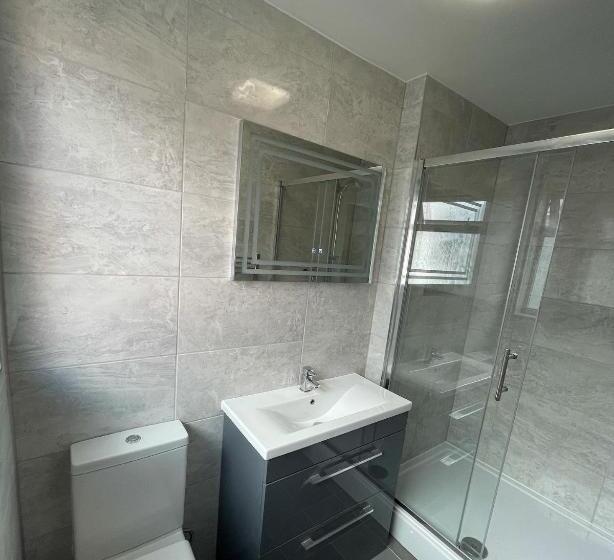 Lovely 1 Bed Ground Floor Flat In Leamington Spa