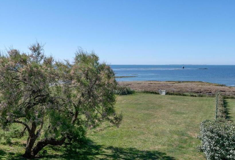 Maison En Front De Mer  10 Personnes   Jardin