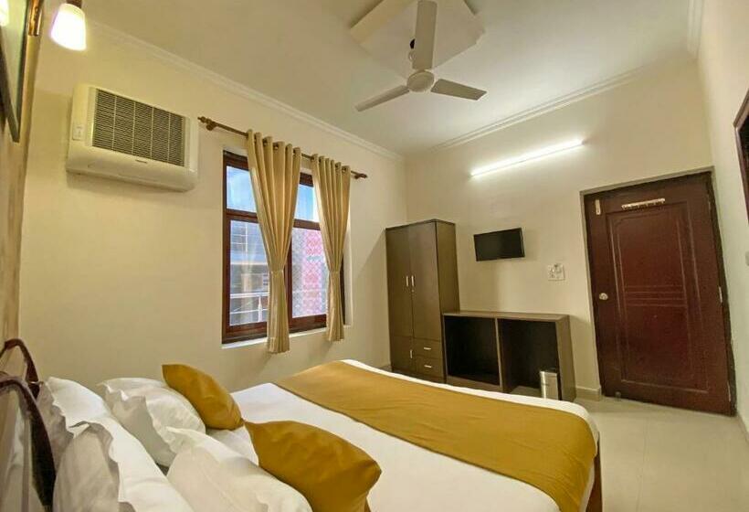 Hotel Ramida Plaza At Delhi Airport