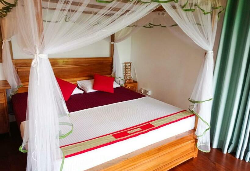 فندق Rainforest Nest