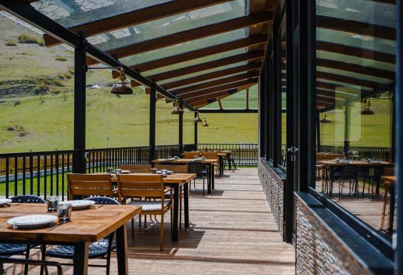 هتل Suatis Resort Kazbegi