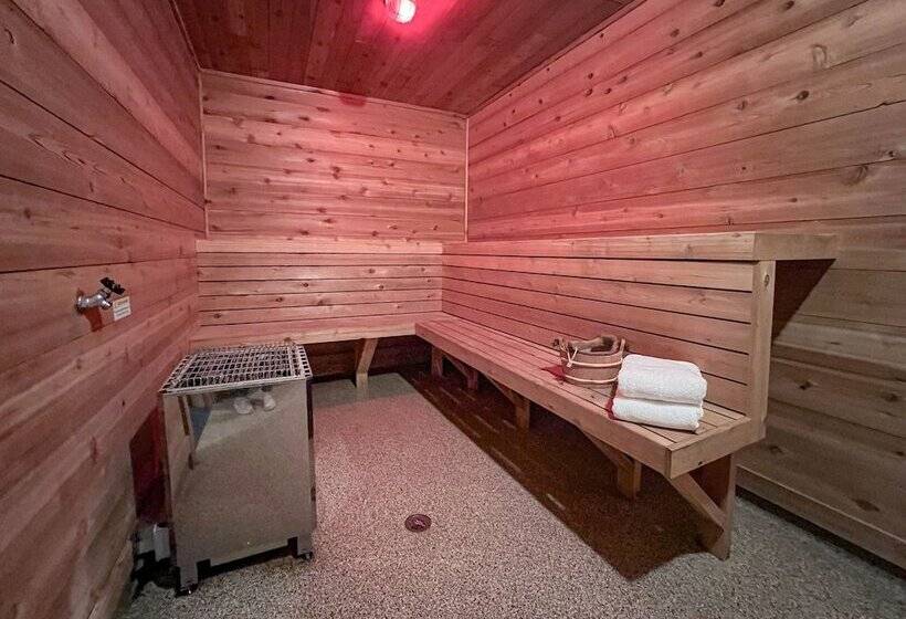 هتل The Oliver Inn