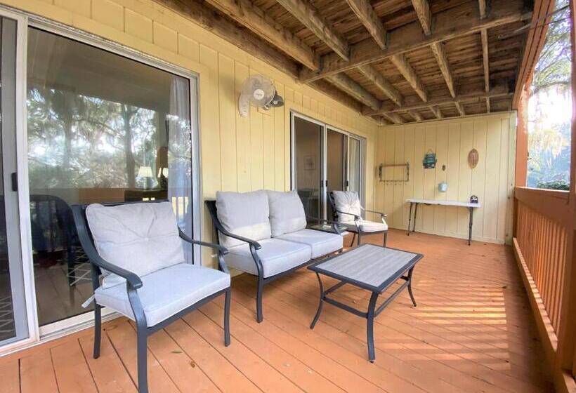 327 Palmetto Walk   Wine Down
