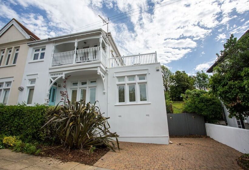 Estuary View By Sorted Stay