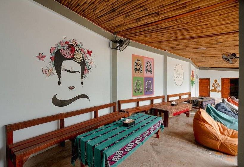 Waiwas Hostel