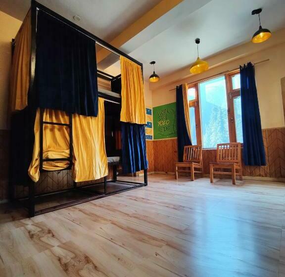 Yolo Hostel & Stay Jibhi