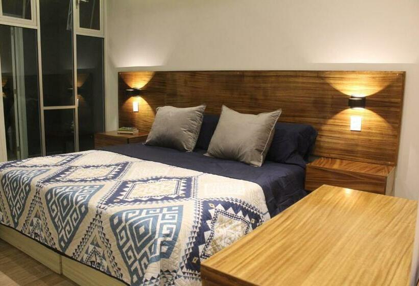 ホテル Berthel Suites