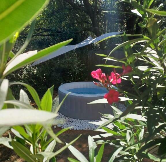 Пансион Suite Avec Jardin Entre Aix En Provence, Luberon Et Verdon