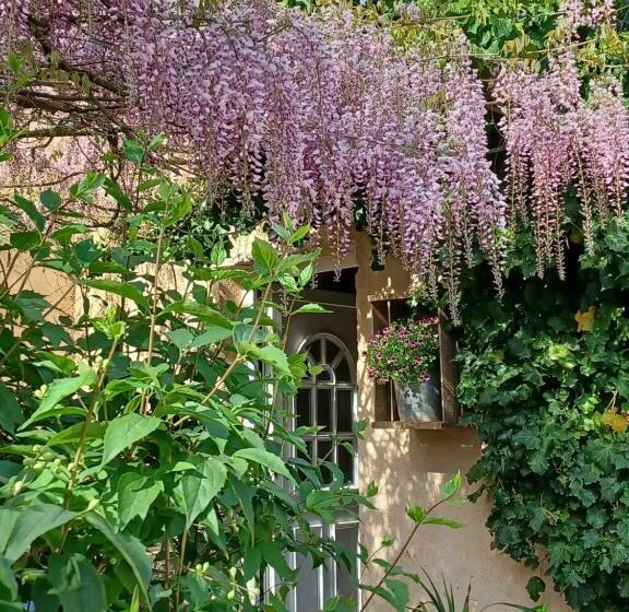 Пансион Suite Avec Jardin Entre Aix En Provence, Luberon Et Verdon