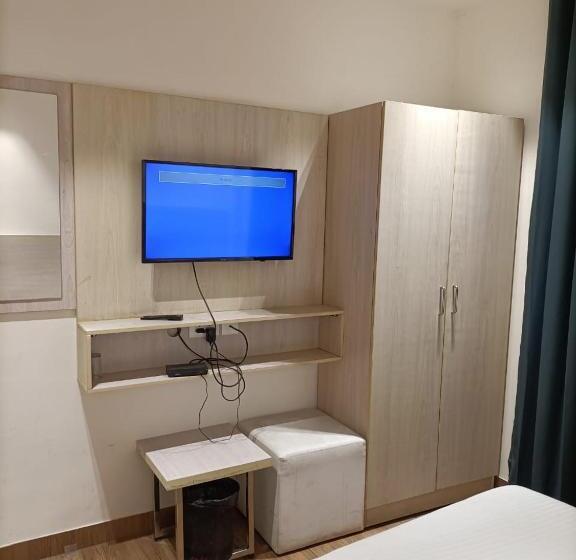 هتل The Paradise International