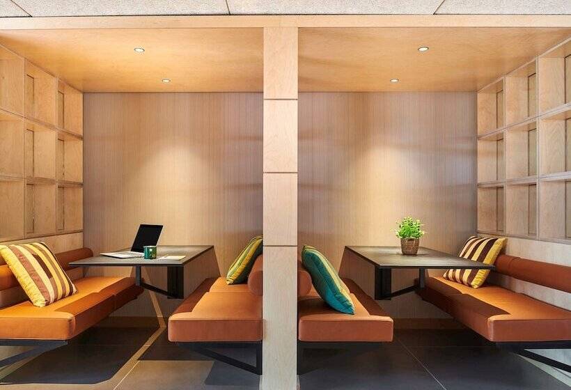 ホテル Ibis Budget Paris Porte De La Chapelle   Aréna