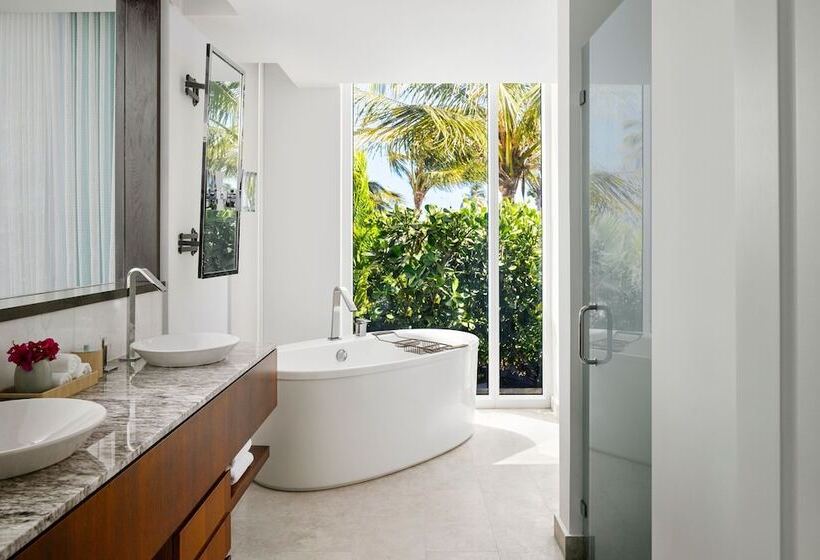 هتل The Ritz Carlton Residences, Turks & Caicos