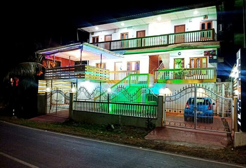 Bed and Breakfast White Pearl Home Stay