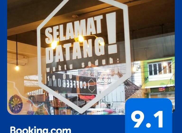 Coffeebunk Hostel