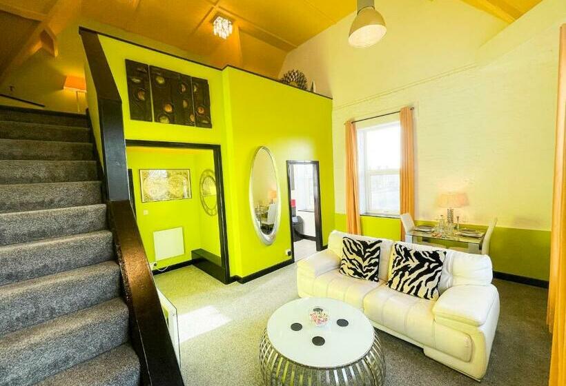 هتل Phoenix Apartments