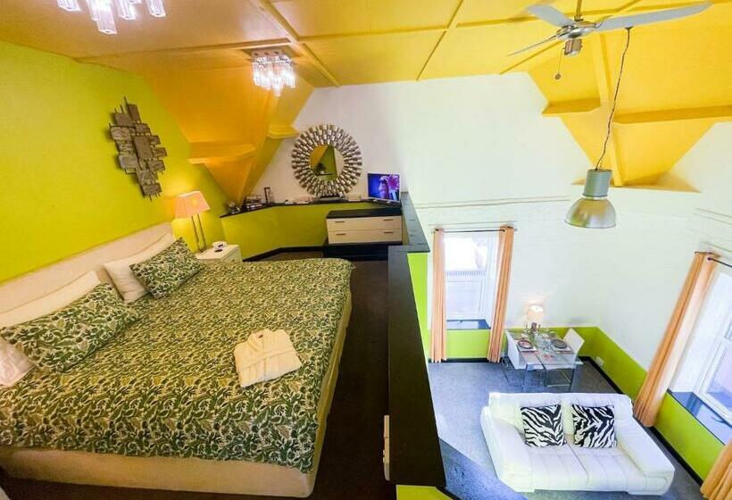 هتل Phoenix Apartments