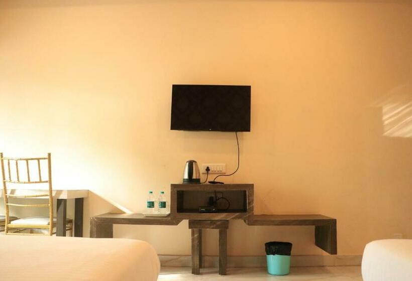 호텔 Rang Mahal Resort