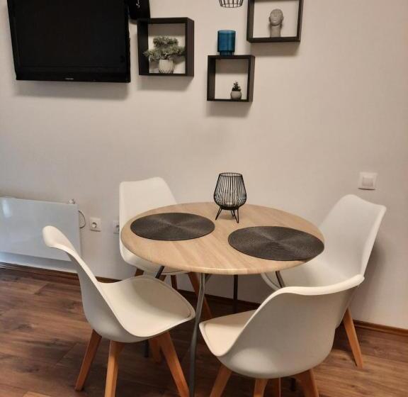 Lezser Apartman