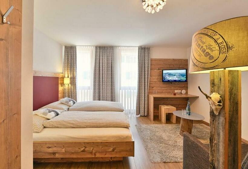 پانسیون Haus Flexen Rooms & Apartments