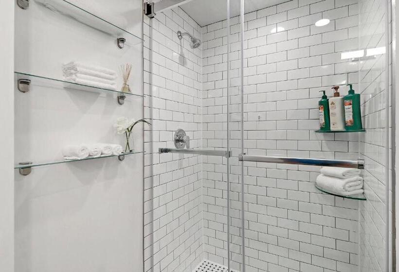 Stylish Studio Apartment With A Modern Kitchen Wilson 418