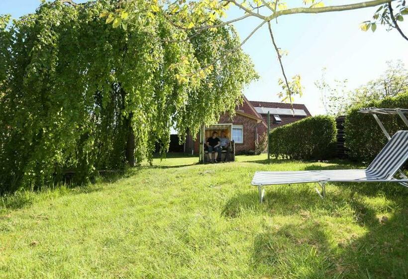 Отель Ferienwohnung Auf Dem Bio Obsthof