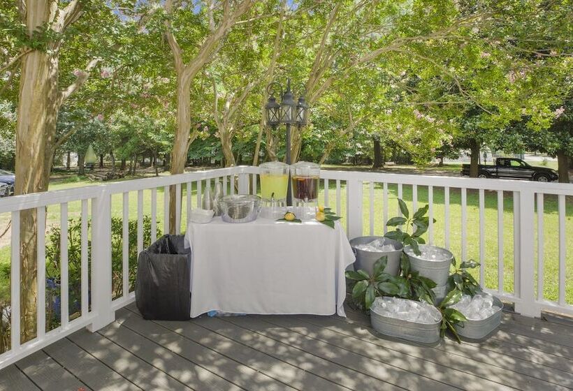 Liberty Hall Bed And Breakfast