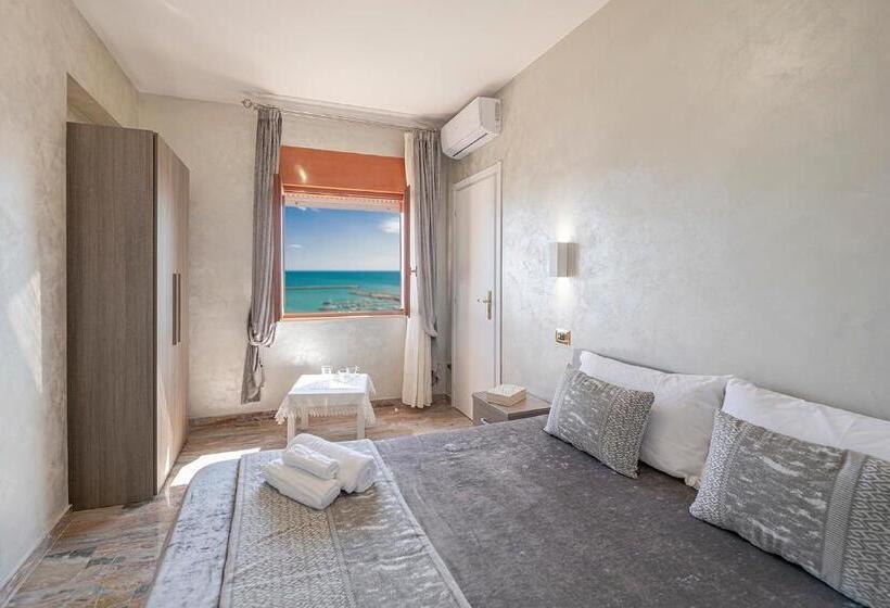 پانسیون Domus Aurea