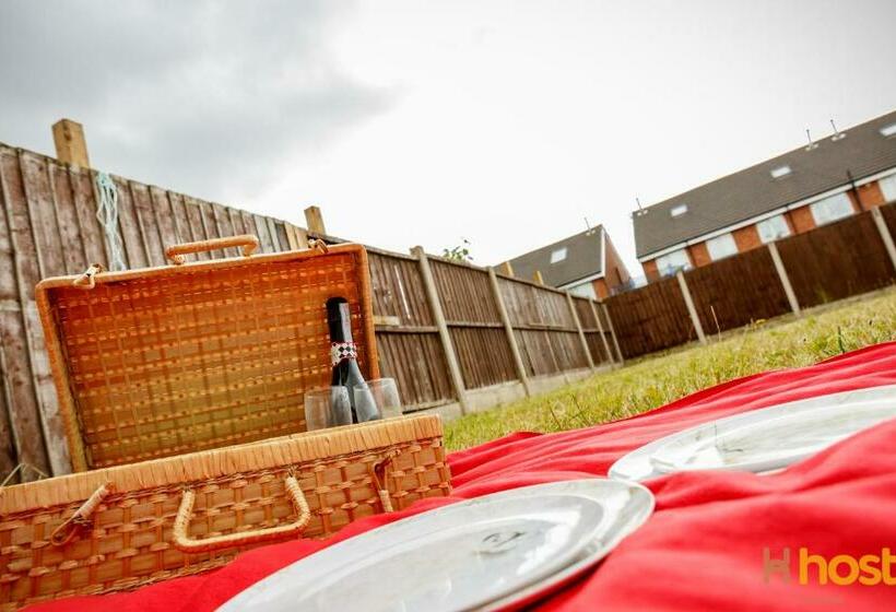 Pensão Host Liverpool Rooms In A Spacious Coliving And Coworking Home With Garden, And Parking Close To C